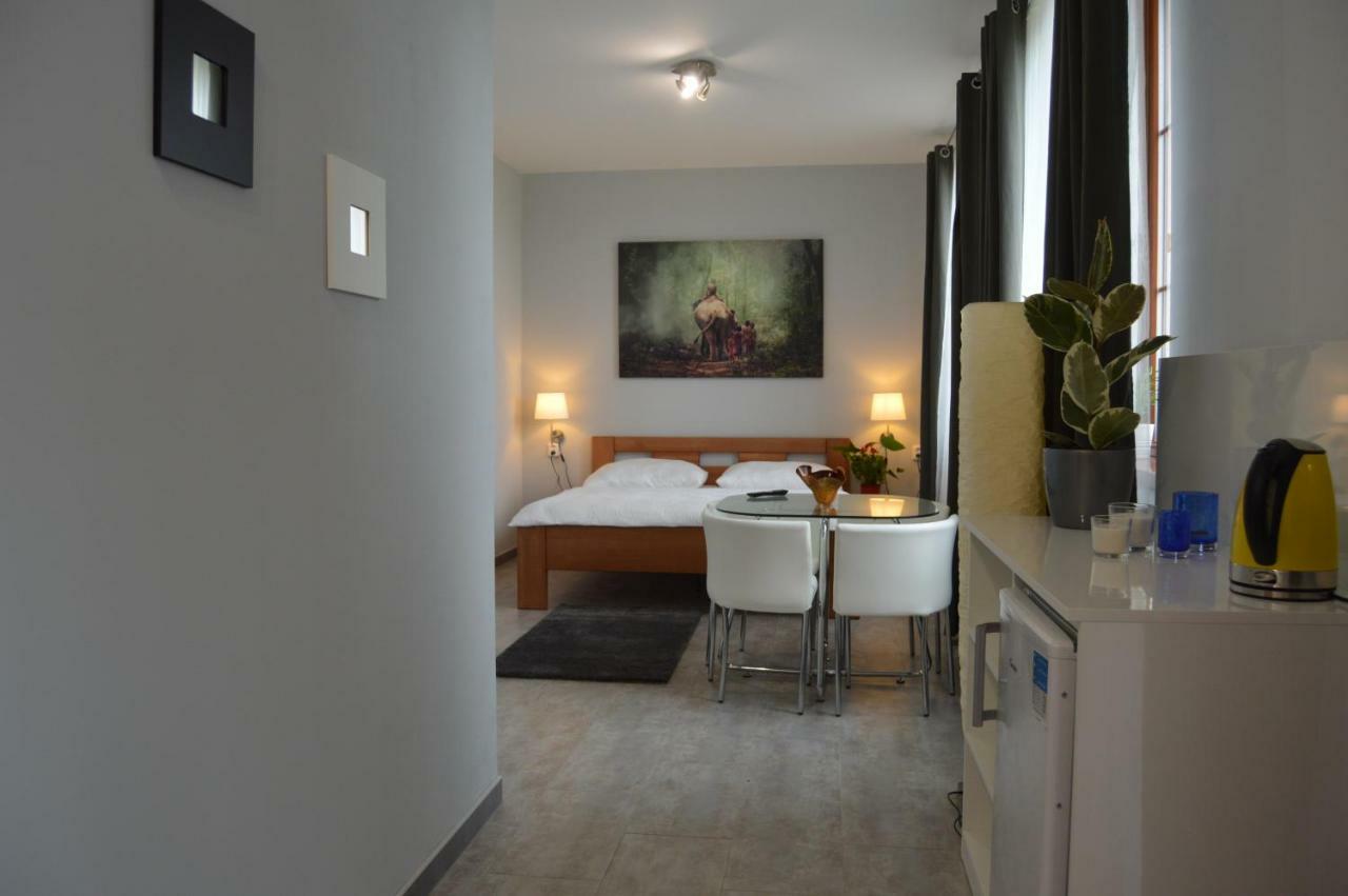 Vila Lipa โนวีบอร์ ภายนอก รูปภาพ